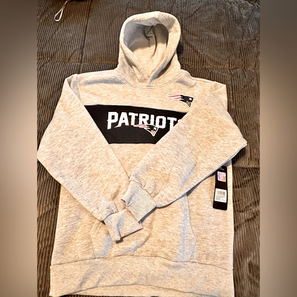 New with tags, Kids Patriots sweatshirt